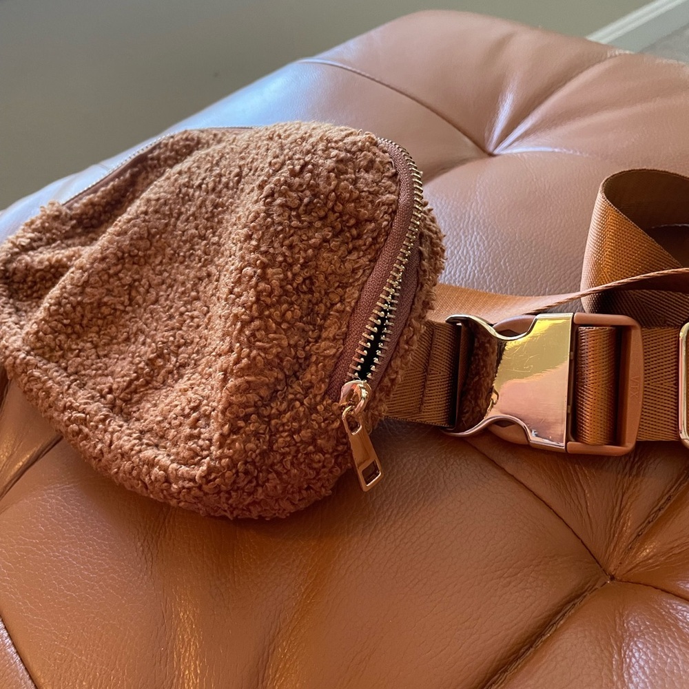 EUC • Caramel Brown Sherpa Belt Bag/Crossbody Bag. Measurements in pictures. - Picture 8 of 10
